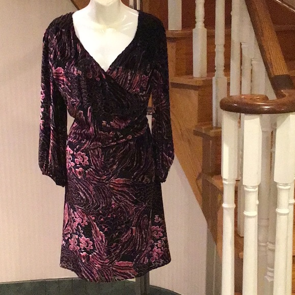 ⬇️Long sleeve burnout velvet multi coloured dress - Picture 1 of 6